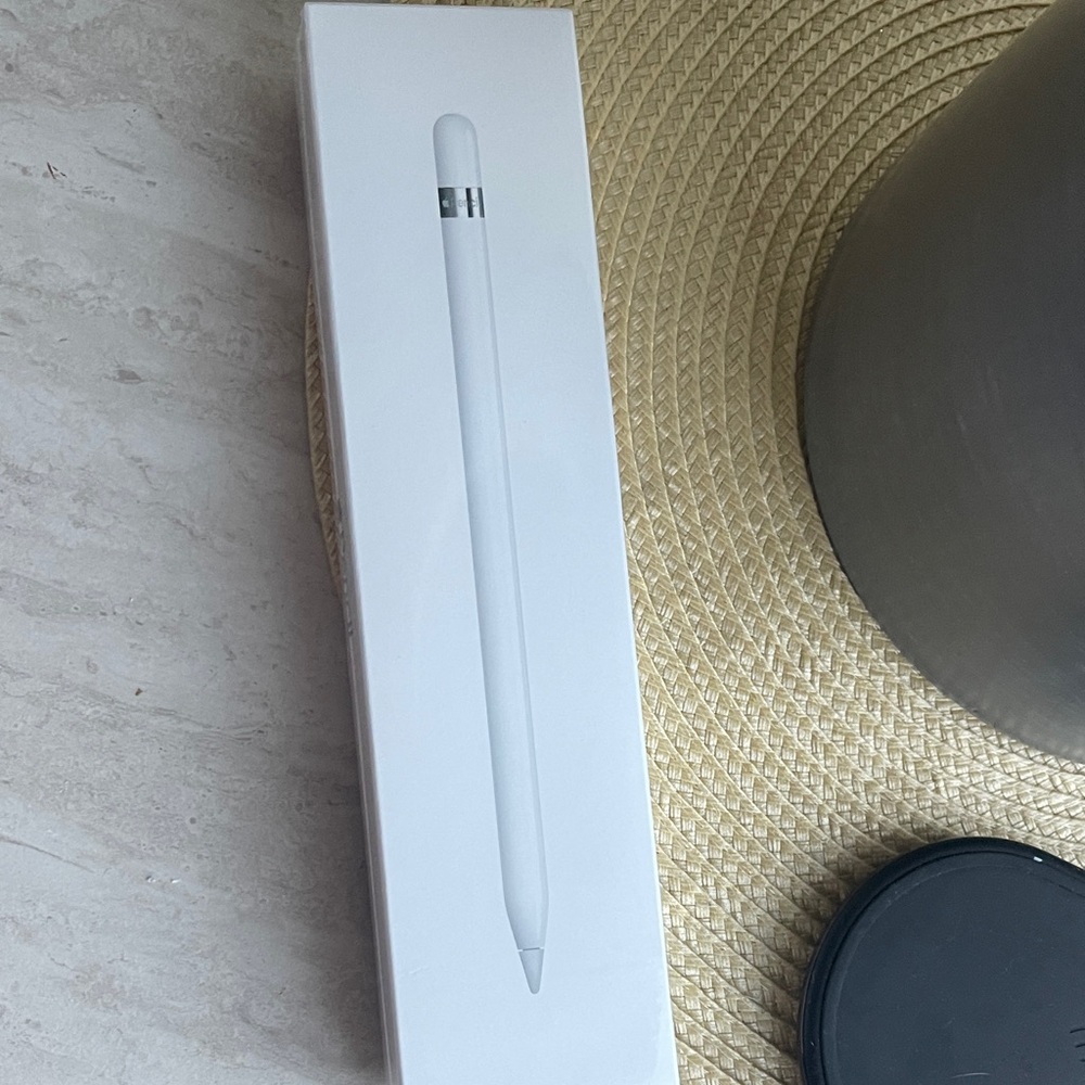 Apple White Apple Pencil (1st Generation) in Retail Box